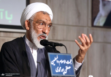 پورمحمدی: حضرت آقا پارسال در انتخابات ریاست جمهوری فرمودند که ظلم و جفا شد، جبران بشود؛ هیچکس نگفت مراد رهبری چه کسی بود؟ ما هنوز هم نفهمیده ایم! 