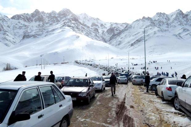 جشنواره ملی سازه های برفی در غرب استان اصفهان آغاز شد