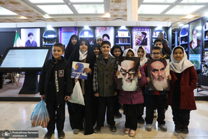 غرفه موسسه تنظیم و نشر آثار امام خمینی (س) در سی و دومین نمایشگاه بین المللی قرآن کریم-2