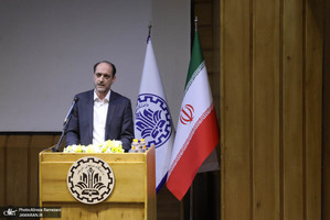 مراسم استاد ممتازی دانشگاه صنعتی شریف با حضور عارف