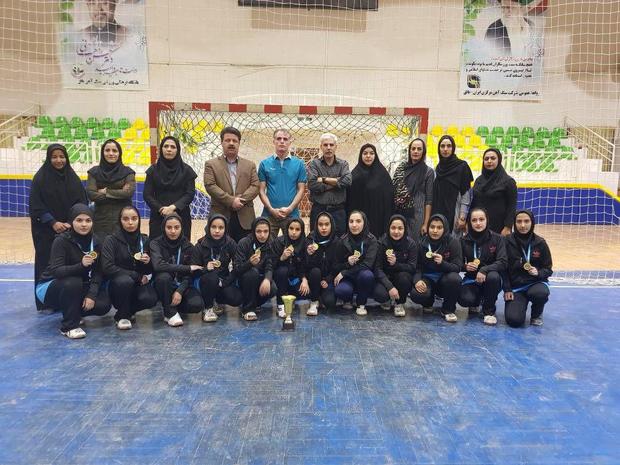 تیم سنگ آهن بافق قهرمان مسابقات هندبال بانوان نوجوان منطقه 6 کشور شد