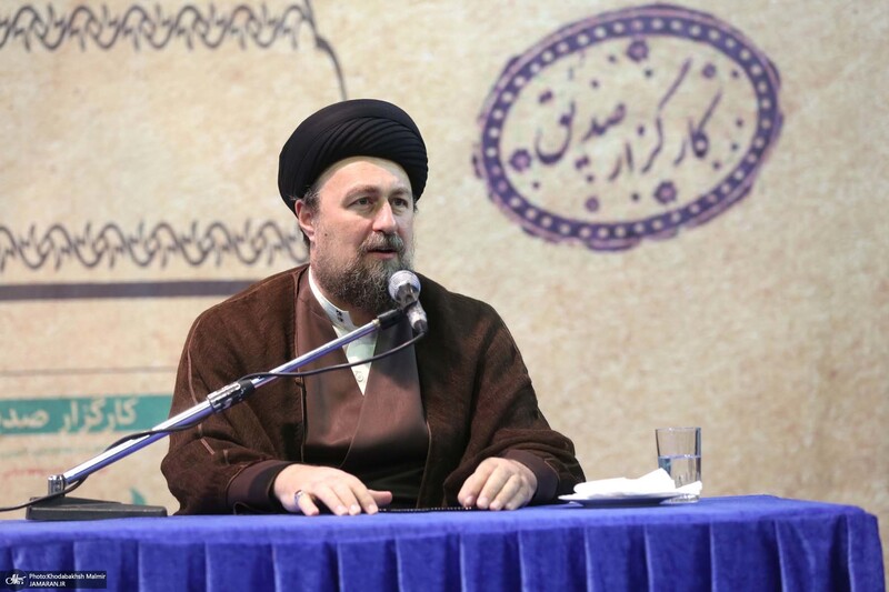 مراسم رونمایی از کتاب کارگزار صدیق در حسینیه جماران