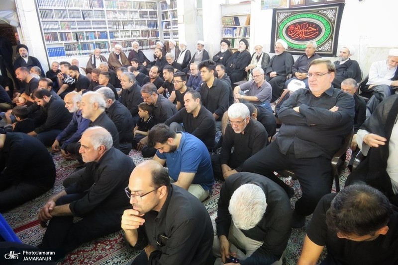 مراسم عزاداری ظهر عاشورا در دفتر آیت‌الله العظمی صانعی(ره)