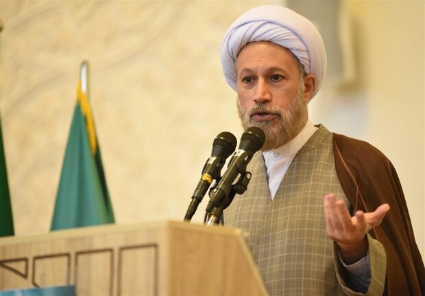 انتقاد امام جمعه شیراز از توهین به رییس جمهور