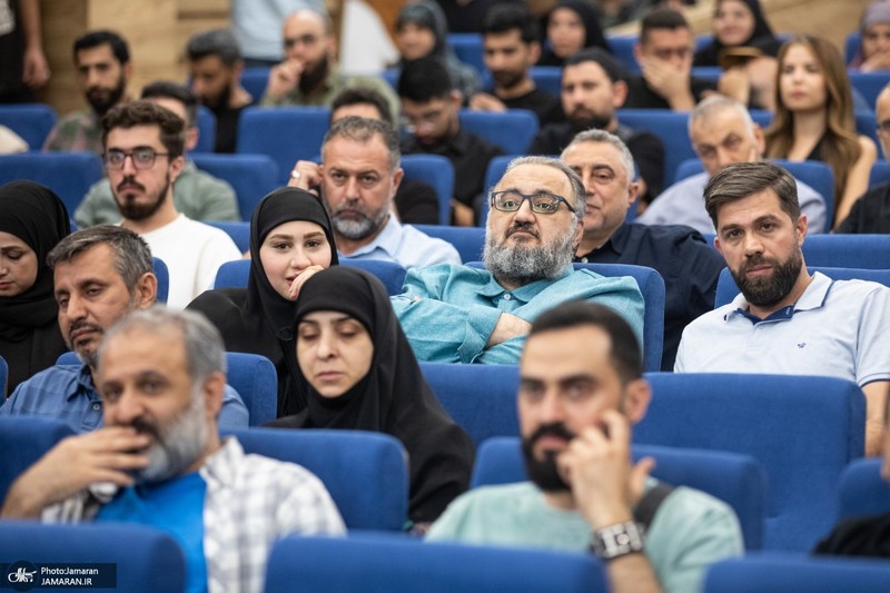 مراسم رونمایی از مستند «زیر سایه ام کامل» شب