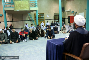 بازدید جمعی از شرکت کنندگان سی وششمین دوره مسابقات بین المللی قرآن کریم از جماران‎