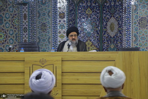 نشست علمی «امام خمینی (س)، حوزه پیشرو و سرآمد و بایسته های فقه کارآمد»