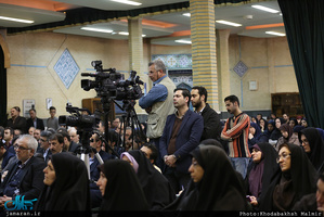 نشست بررسی «جایگاه اخلاق در ساحت های تربیت دانش آموزی با نگاهی به اندیشه تربیتی حضرت امام»