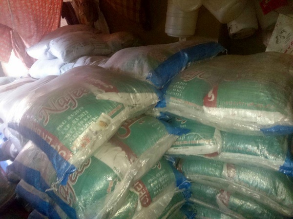 کشف حدود ۵ تن برنج پاکستانی احتکار شده در کندر