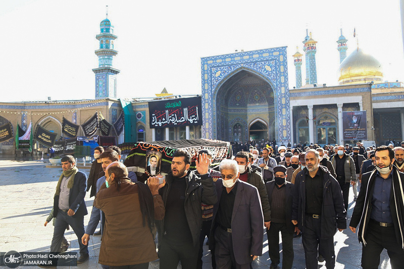 مراسم تشییع مرحوم حاج عیسی جعفری خادم امام خمینی (ره) در حرم حضرت معصومه (س)