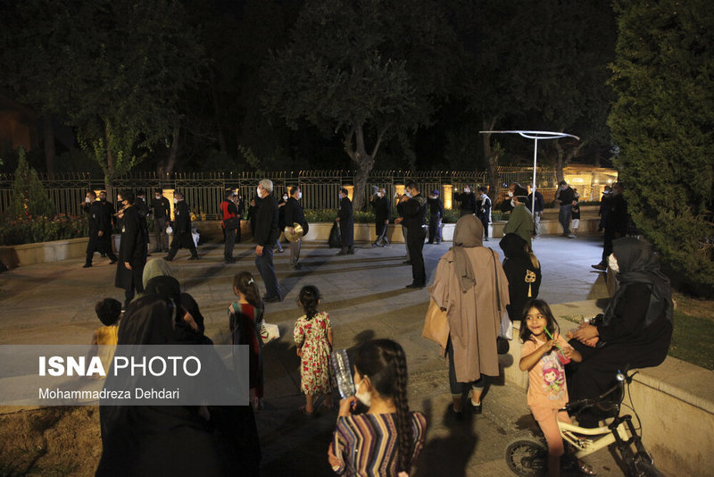 عزاداری شب چهارم محرم در مجاورت ارگ کریمخانی