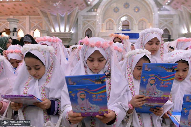 مراسم جشن فرزندان به تکلیف رسیده کارکنان سپاه در حرم مطهر امام خمینی (س)