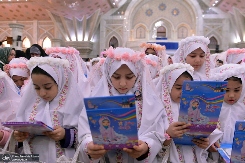 مراسم جشن فرزندان به تکلیف رسیده کارکنان سپاه در حرم مطهر امام خمینی (س)