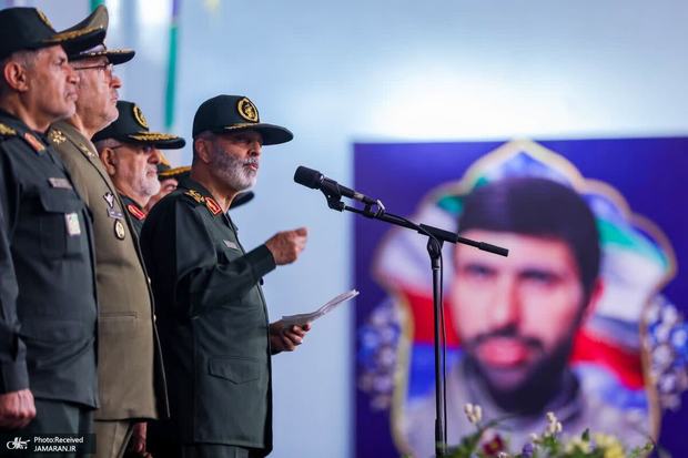 سرلشکر موسوی: ترور یهودیان عملیات فریب رژیم صهیونی برای القای یهودی ستیزی است/ در همین چند روز اخیر دیدید که این رژیم دست به خودزنی زده؛ برای جلوگیری از مهاجرت معکوس، نجات از آشفتگی داخلی و القای یهودی ستیزی، یهودیان را ترور کردند تا مظلوم‌­نمایی کنند