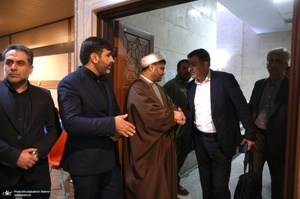 مراسم بزرگداشت احسان صابری در حرم امام خمینی (س)