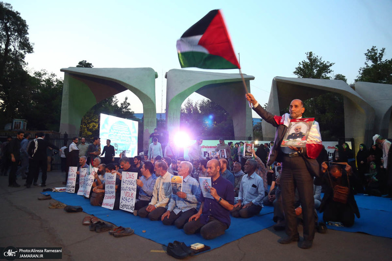 اجتماع دانشجویان تهران در همبستگی با دانشجویان آمریکایی و اروپایی حامی فلسطین