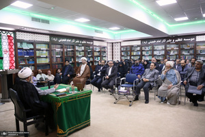 دیدار کارکنان موسسه تنظیم و نشر آثار امام خمینی (س) با حجت الاسلام و المسلمین علی کمساری