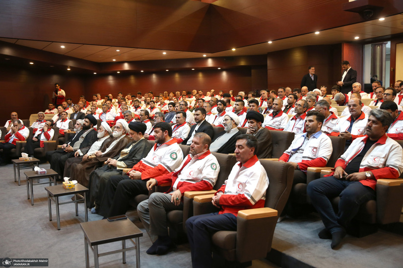 دیدار رییس و امدادگران جمعیت هلال احمر با سید حسن خمینی