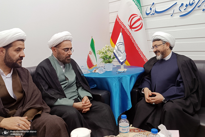 بازدید رئیس موسسه تنظیم و نشر آثار امام خمینی (س) از نمایشگاه بین المللی قرآن کریم