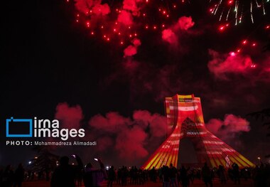 جشن و نورافشانی پیروزی انقلاب اسلامی، (۲۱ بهمن ۱۴۰۳) + عکس