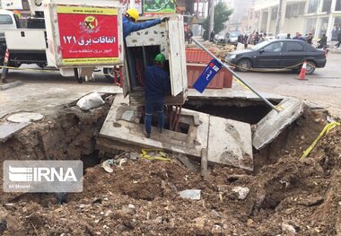 بخشی از کف خیابان سلمان فارسی اهواز فرونشست