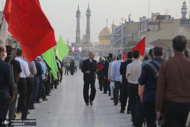 پیاده روی خادمان حرم کریمه اهل بیت(ع) در شب ولادت امام رضا(ع)