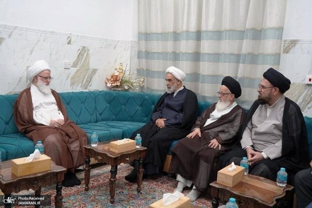 دیدار مسئول روابط بین‌الملل دفتر مقام معظم رهبری با آیت‌الله‌العظمی یعقوبی/ پیام تشکر رهبر معظم انقلاب از مراجع تقلید نجف اشرف و عموم ملت عراق ابلاغ شد