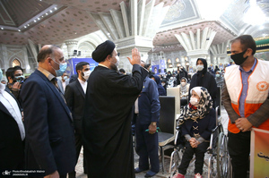 دیدار رئیس سازمان بهزیستی و جمعی از توان یابان این سازمان با سید حسن خمینی