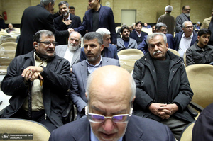 مراسم ترحیم مادر محمد شریعتمداری