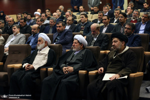 دیدار رئيس و جمعی از كاركنان سازمان فرهنگ و ارتباطات اسلامي با سید حسن خمینی