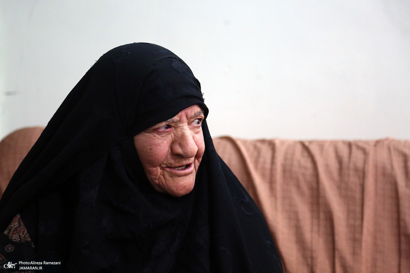 حضور رییس موسسه تنظیم و نشر آثار امام خمینی در گلزار شهدای خمین