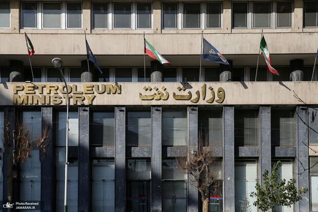 نایب‌رئیس کمیسیون انرژی مجلس در نامه به پزشکیان: انتخاب وزیر نفت تصمیمی راهبردی در تراز امنیت ملی است/ تأکید بر انتخاب مدیر متخصص از بدنه صنعت نفت با اولویت تجربه عملیاتی و صیانت از منافع ملی