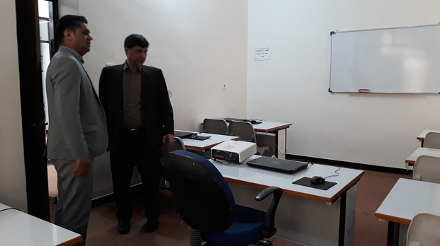 معاون استاندار از دفاتر و مجموعه های جهاد دانشگاهی زابل بازدید کرد