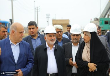 سفر سه‌روزه استاندار خوزستان به بندر امام خمینی (ره) و ماهشهر/ موالی‌زاده: بندر امام خمینی (ره) باید دوباره به جایگاه رفیع خود در تجارت دریایی بازگردد/ ان‌شاءالله تصمیمات نهایی برای حل مشکلات تا آنجا که مقدورات بودجه‌ای اجازه دهد، گرفته شود