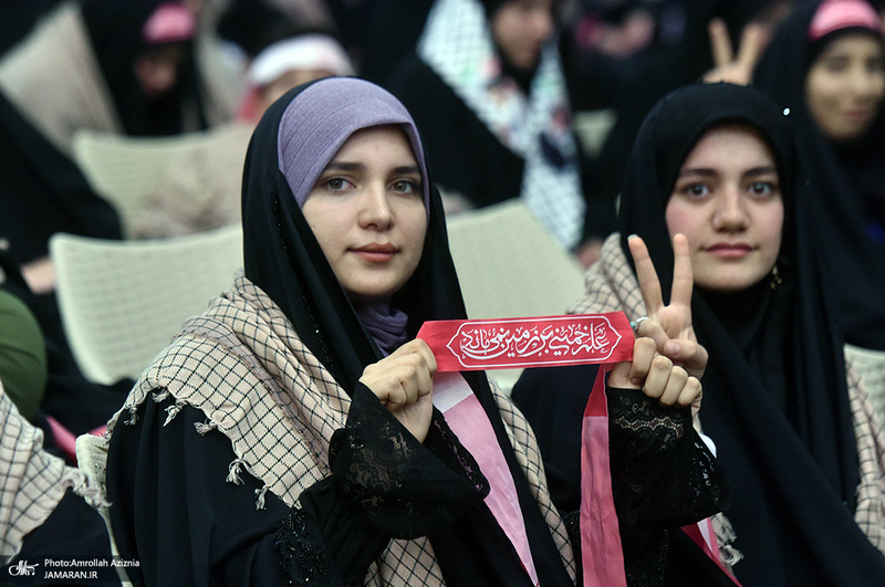 گردهمایی دانشجویان و طلاب بسیجی در حرم مطهر امام خمینی (س)