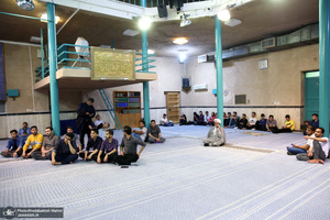 بازدید جمعی از دانشجویان دانشگاه سهند تبریز و دانشگاه شهید عباسپور تهران از بیت امام خمینی (س)