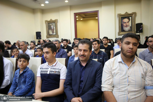 دیدار کارکنان حرم و موسسه تنظیم و نشر آثار امام خمینی(س) با سید حسن خمینی