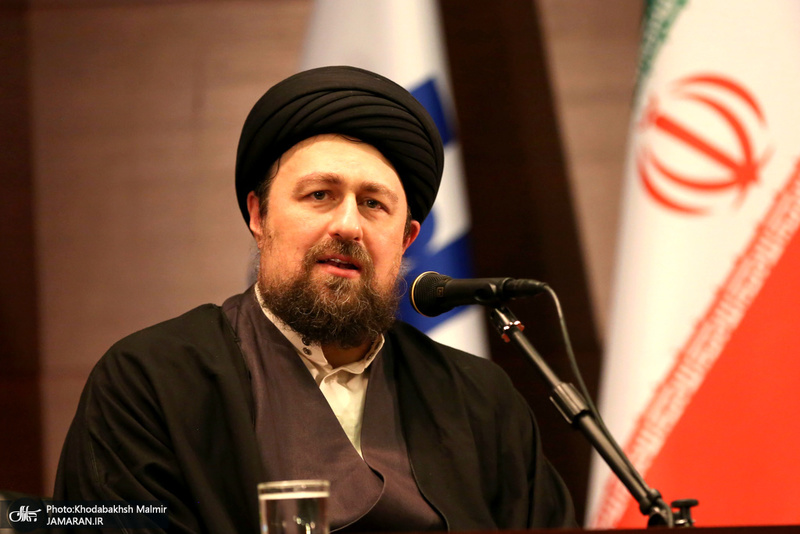 حضور سید حسن خمینی در اختتامبه مسایقات قرآنی ، اذان وتفسیر کارکنان بانک صادرات