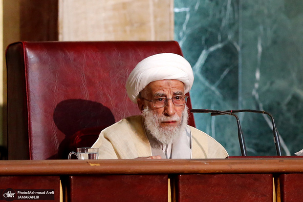 آیت‌الله جنتی: مسئولان با جدیت برای رفع مشکلات معیشتی و گرانی‌های اخیر تلاش کنند