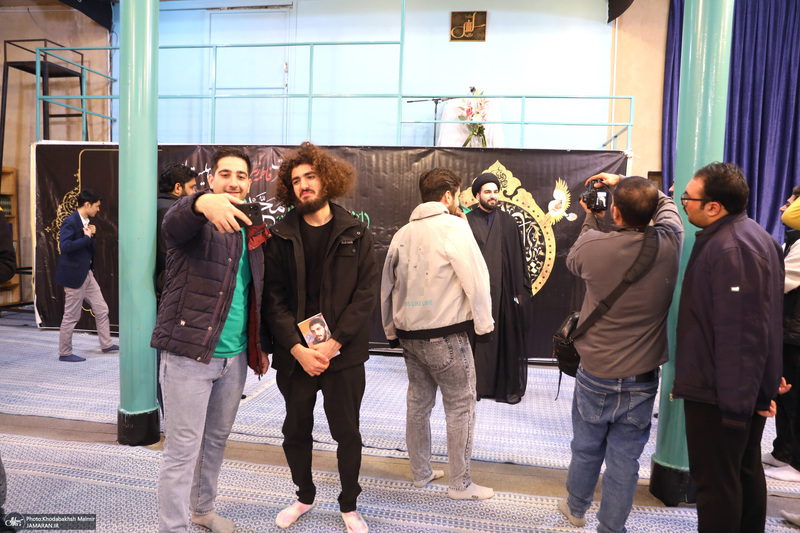 بازدید اقشار مختلف مردم از بیت امام خمینی (س) در جماران