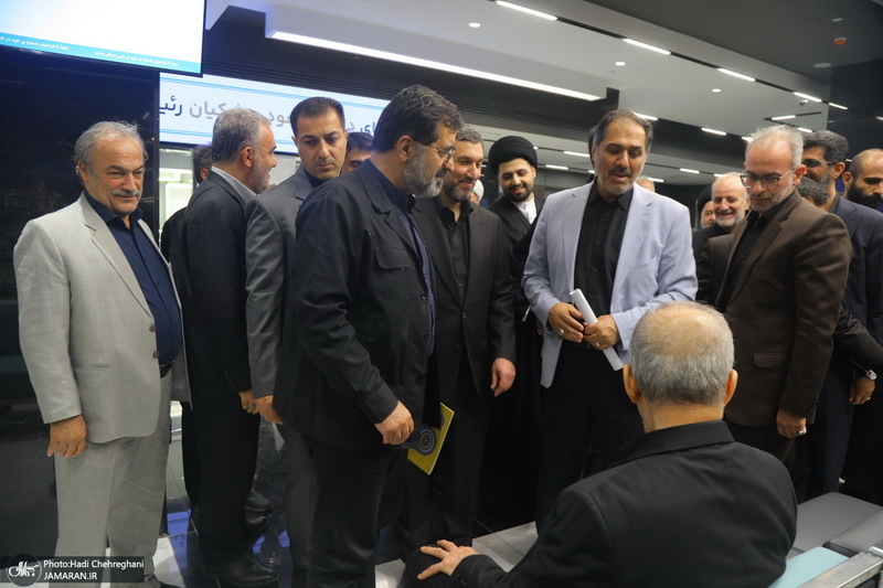 سفر رئیس جمهوری به قم و دیدار با مراجع و علما -3