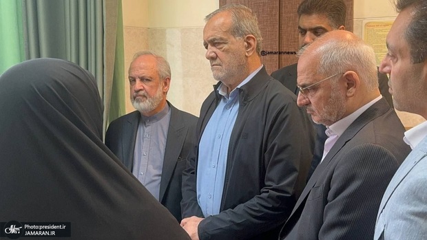  عیادت پزشکیان از تعدادی از مجروحان حمله تروریستی اخیر رژیم صهیونیستی علیه لبنان