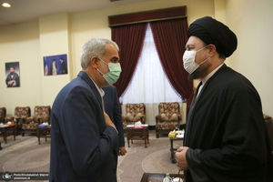 حاشیه های تجدید میثاق رئیس جمهور و اعضای دولت با آرمان های حضرت امام (س)