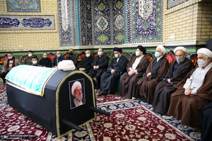 مراسم تشییع پیکر آیت الله ری شهری (ره) از حسینیه کوثر (س)