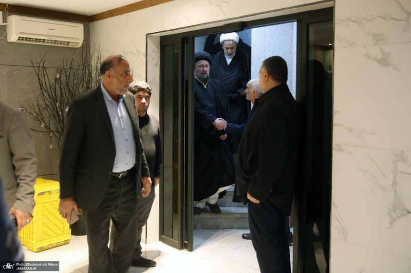 حضور سید حسن خمینی در منزل آیت الله امام جمارانی