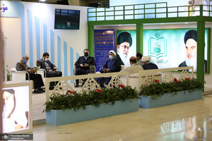 بازدید رئیس مؤسسه تنظیم و نشر آثار امام خمینی (س) از نمایشگاه قرآن