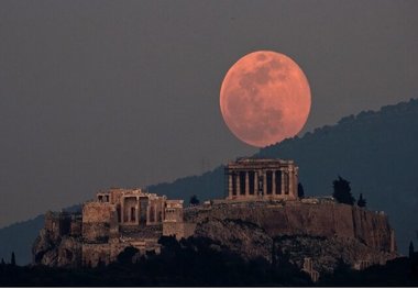 کم‌ارتفاع‌ترین ماه بدر ۱۸ سال گذشته ایران را از دست ندهید
