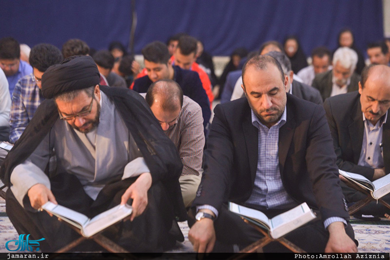 محفل انس با قرآن در حرم مطهر امام خمینی(س)