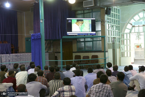 بازدید جمعی از طلاب خارجی جامعه المصطفی (ص) العالمیه از بیت امام خمینی (س) در جماران