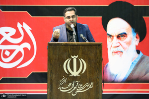 شب شعر «اين محرم وصفر است كه اسلام را زنده نگه داشته است» در حسینیه جماران